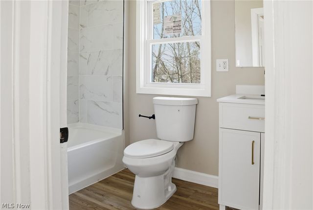 2016 Pointview Avenue, Youngstown, OH 44502