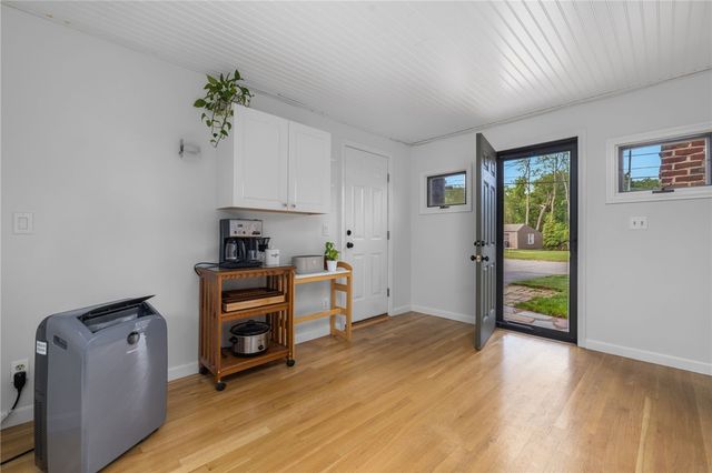 87 Frontier Road, Warwick, RI 02889