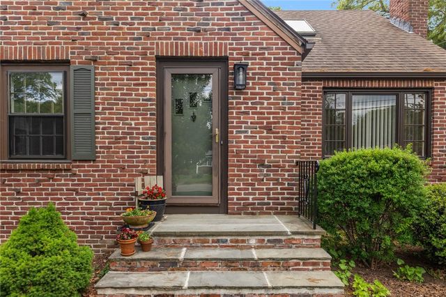 87 Frontier Road, Warwick, RI 02889