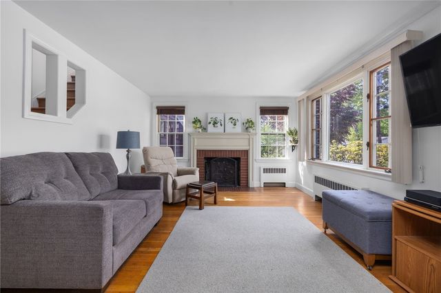 87 Frontier Road, Warwick, RI 02889