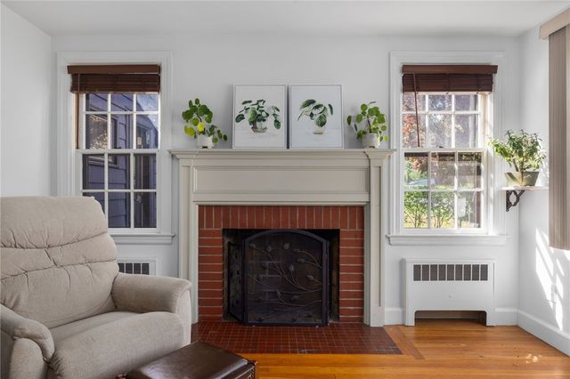 87 Frontier Road, Warwick, RI 02889