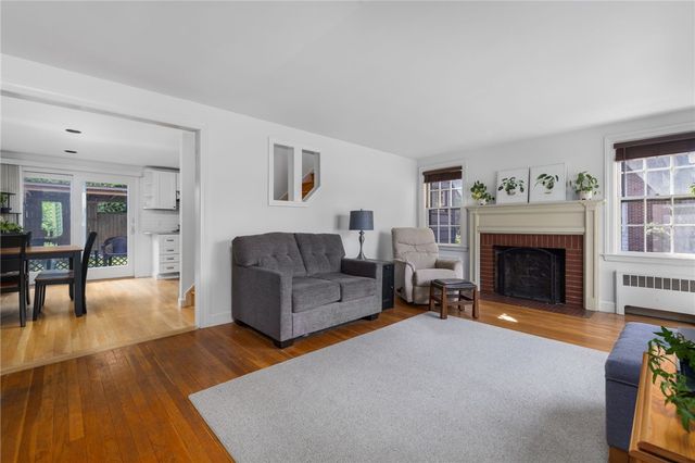 87 Frontier Road, Warwick, RI 02889