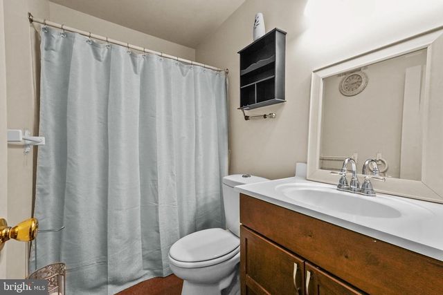 138 HUNTLEY DR, Harrisburg, PA 17112