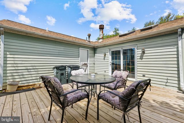 138 HUNTLEY DR, Harrisburg, PA 17112