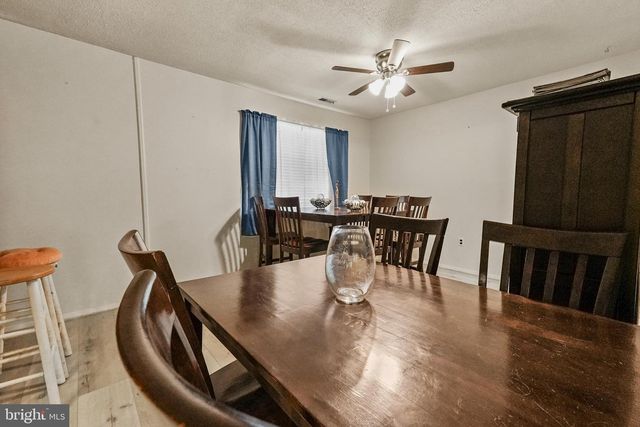 138 HUNTLEY DR, Harrisburg, PA 17112