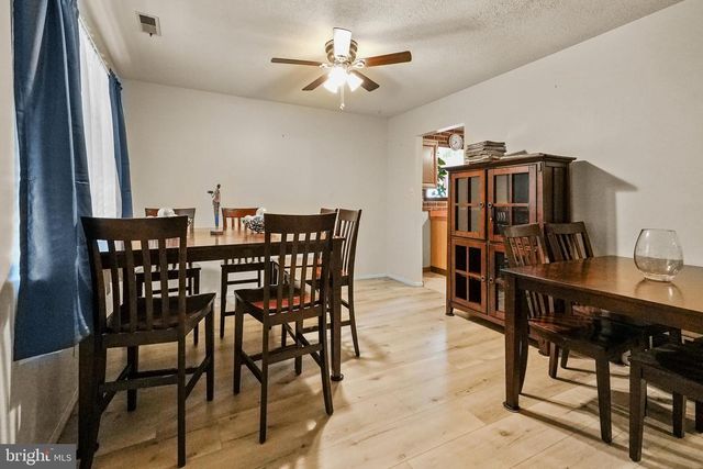 138 HUNTLEY DR, Harrisburg, PA 17112