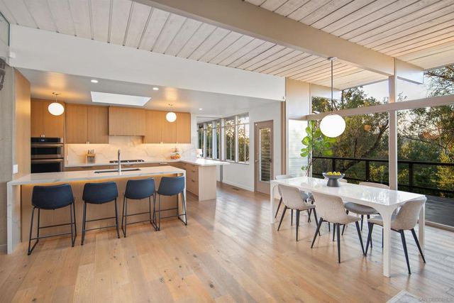 10010 Shadow Rd, La Mesa, CA 91941