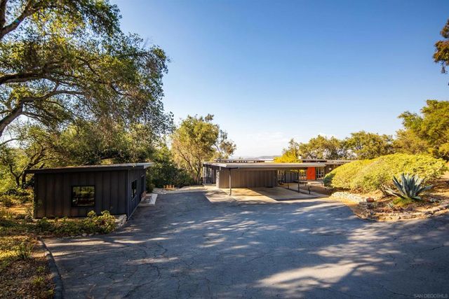 10010 Shadow Rd, La Mesa, CA 91941
