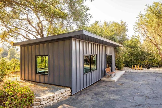 10010 Shadow Rd, La Mesa, CA 91941