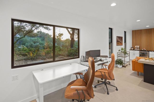 10010 Shadow Rd, La Mesa, CA 91941