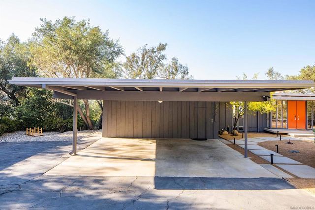10010 Shadow Rd, La Mesa, CA 91941