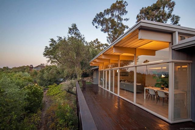 10010 Shadow Rd, La Mesa, CA 91941