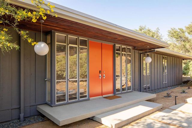10010 Shadow Rd, La Mesa, CA 91941