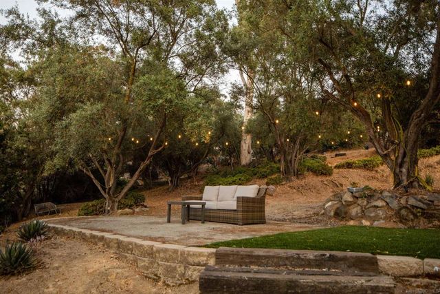 10010 Shadow Rd, La Mesa, CA 91941