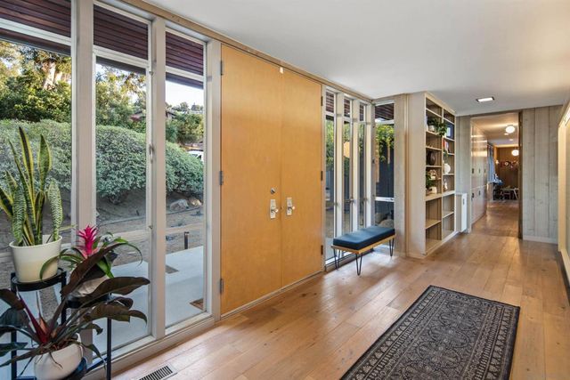 10010 Shadow Rd, La Mesa, CA 91941