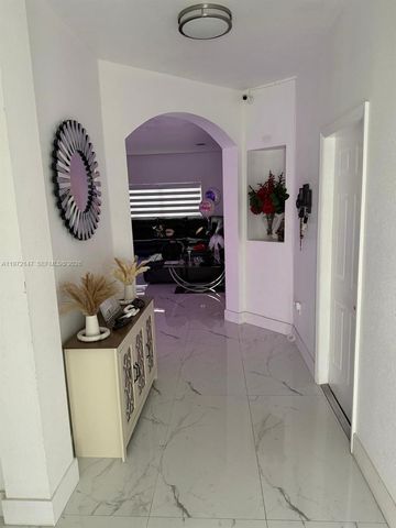 19064 SW 319th St, Homestead, FL 33030