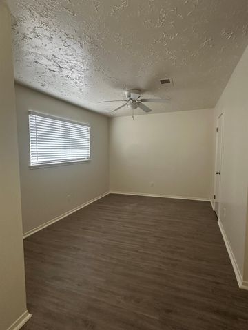 11719 Scottsdale Drive, Meadows Place, TX 77477