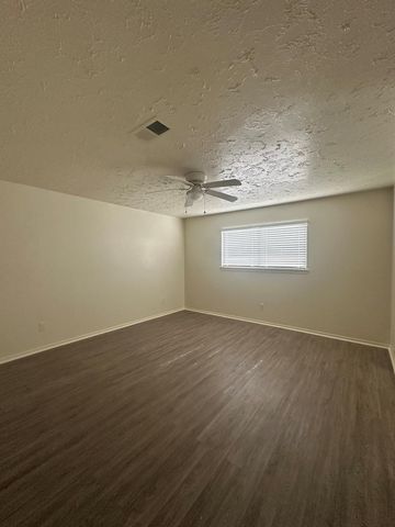 11719 Scottsdale Drive, Meadows Place, TX 77477