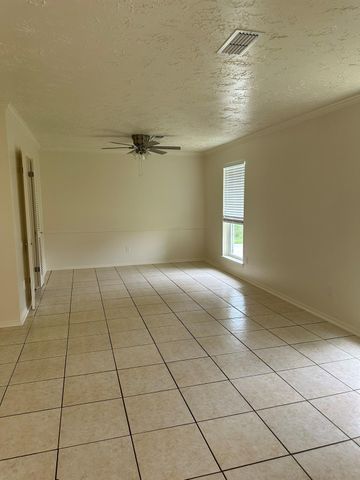 11719 Scottsdale Drive, Meadows Place, TX 77477
