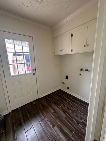 11719 Scottsdale Drive, Meadows Place, TX 77477