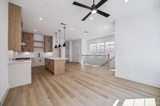 734 Curtin Street, Houston, TX 77018