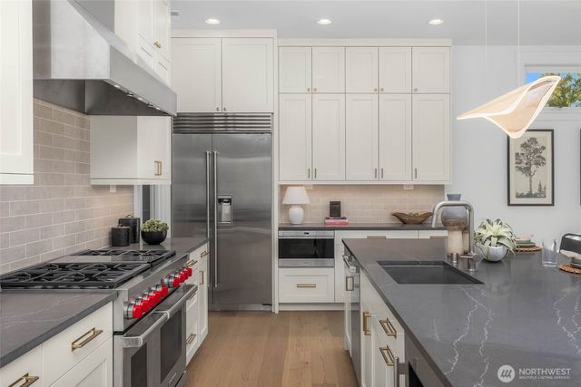 21049 SE 80th Street, Issaquah, WA 98027