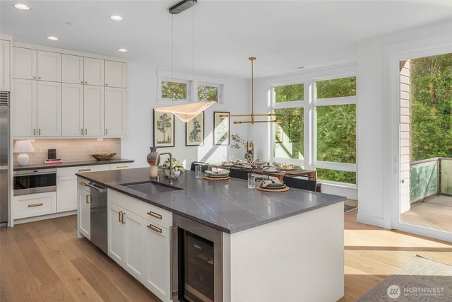 21049 SE 80th Street, Issaquah, WA 98027