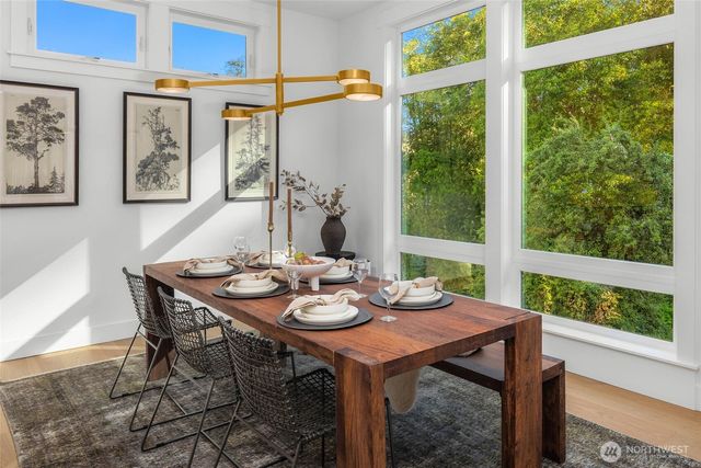 21049 SE 80th Street, Issaquah, WA 98027