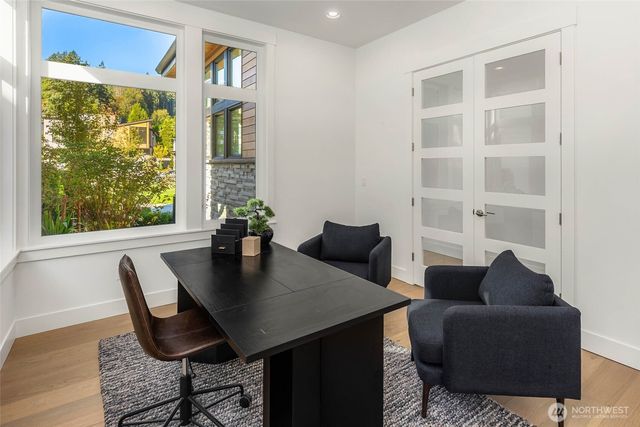21049 SE 80th Street, Issaquah, WA 98027