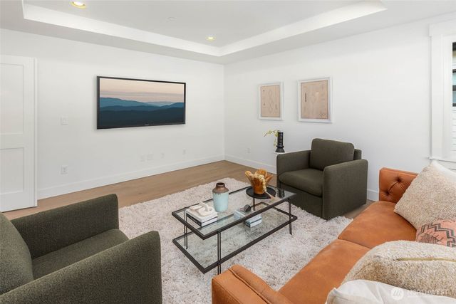 21049 SE 80th Street, Issaquah, WA 98027