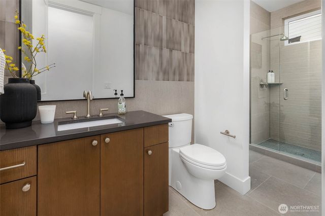 21049 SE 80th Street, Issaquah, WA 98027