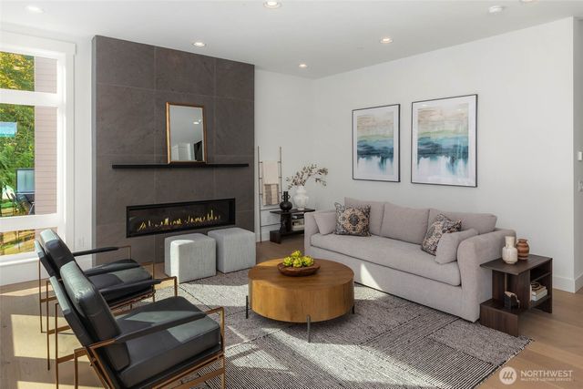 21049 SE 80th Street, Issaquah, WA 98027