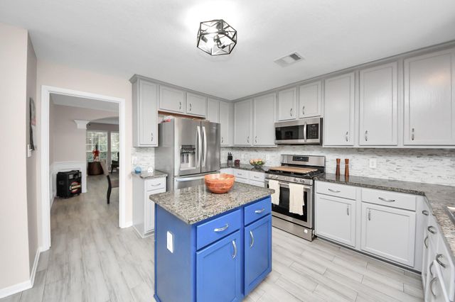 515 Spindle Ridge Drive, Spring, TX 77386