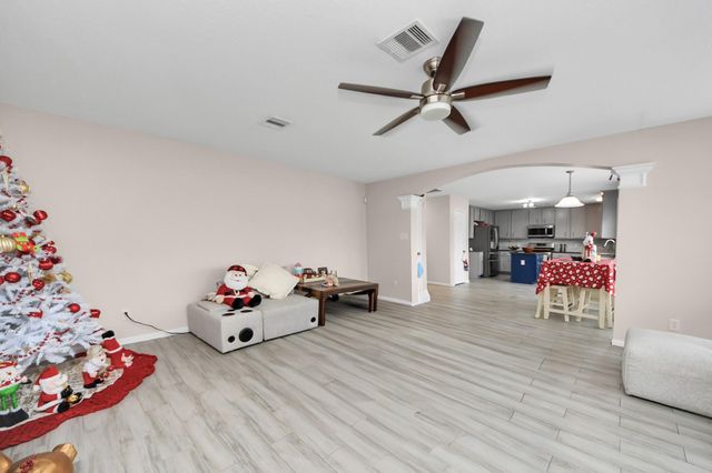 515 Spindle Ridge Drive, Spring, TX 77386