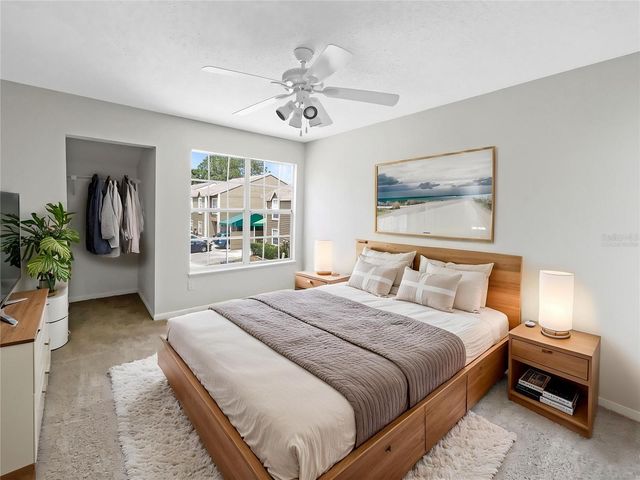 6902 LAKEVIEW COURT, Tampa, FL 33634