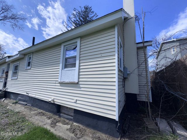 334 Glengary Road, Schenectady, NY 12304