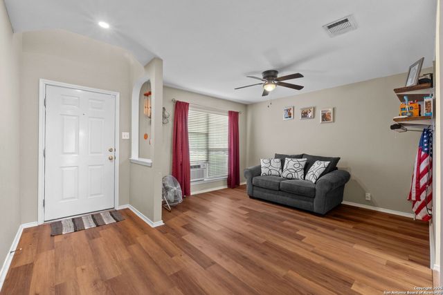 534 Coral Harbor, San Antonio, TX 78251
