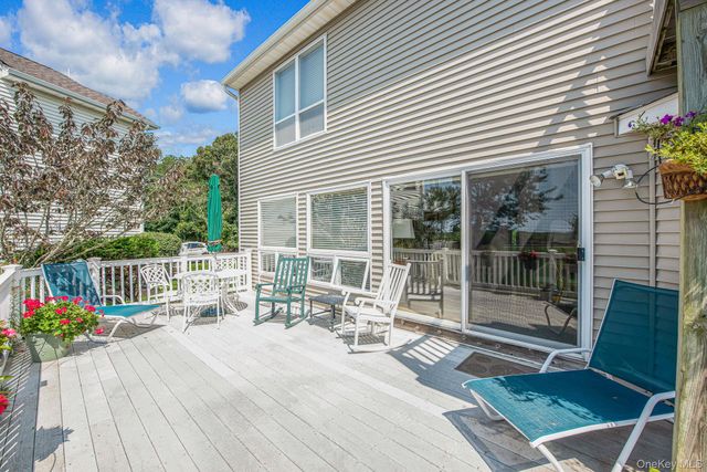 24 Spinnaker Lane 24, East Patchogue, NY 11772