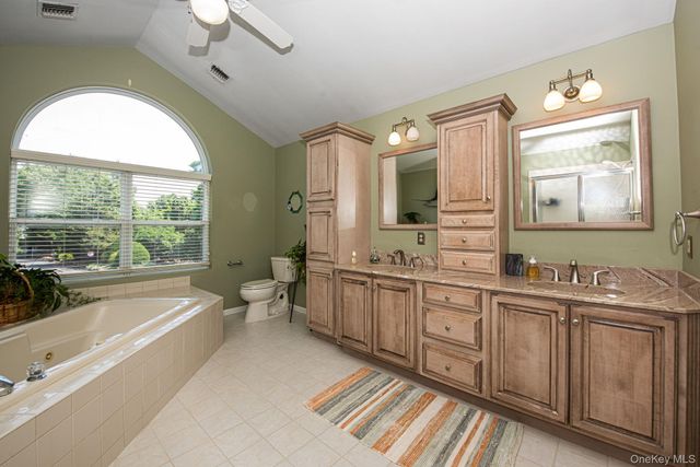 24 Spinnaker Lane 24, East Patchogue, NY 11772