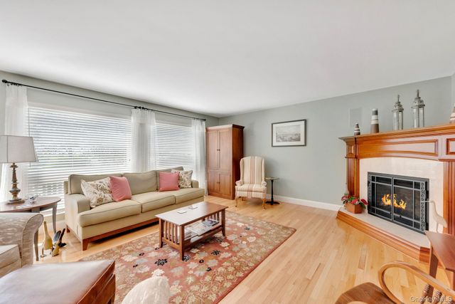 24 Spinnaker Lane 24, East Patchogue, NY 11772