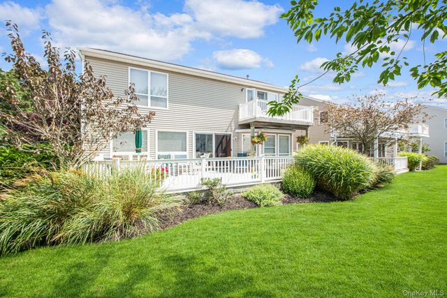 24 Spinnaker Lane 24, East Patchogue, NY 11772