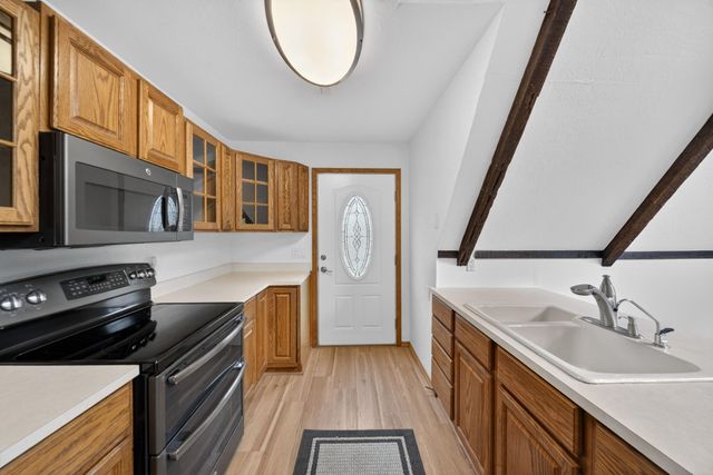 8566 Placer Road, Redding, CA 96001