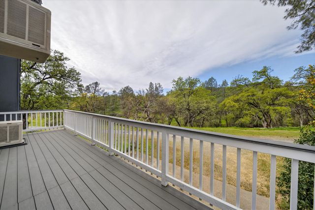 8566 Placer Road, Redding, CA 96001