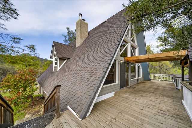 8566 Placer Road, Redding, CA 96001