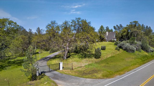 8566 Placer Road, Redding, CA 96001