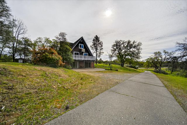 8566 Placer Road, Redding, CA 96001
