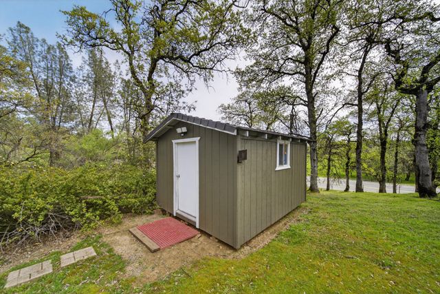 8566 Placer Road, Redding, CA 96001