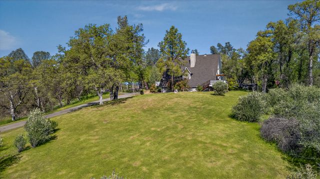 8566 Placer Road, Redding, CA 96001