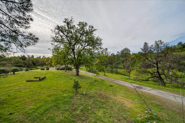 8566 Placer Road, Redding, CA 96001