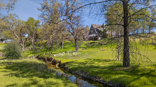 8566 Placer Road, Redding, CA 96001